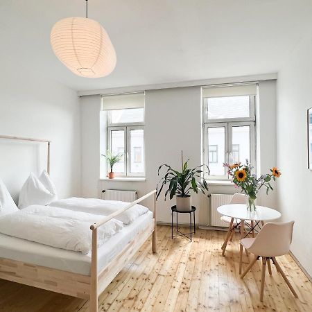 Central Apartment Next To Belvedere Castle Wien Exteriör bild