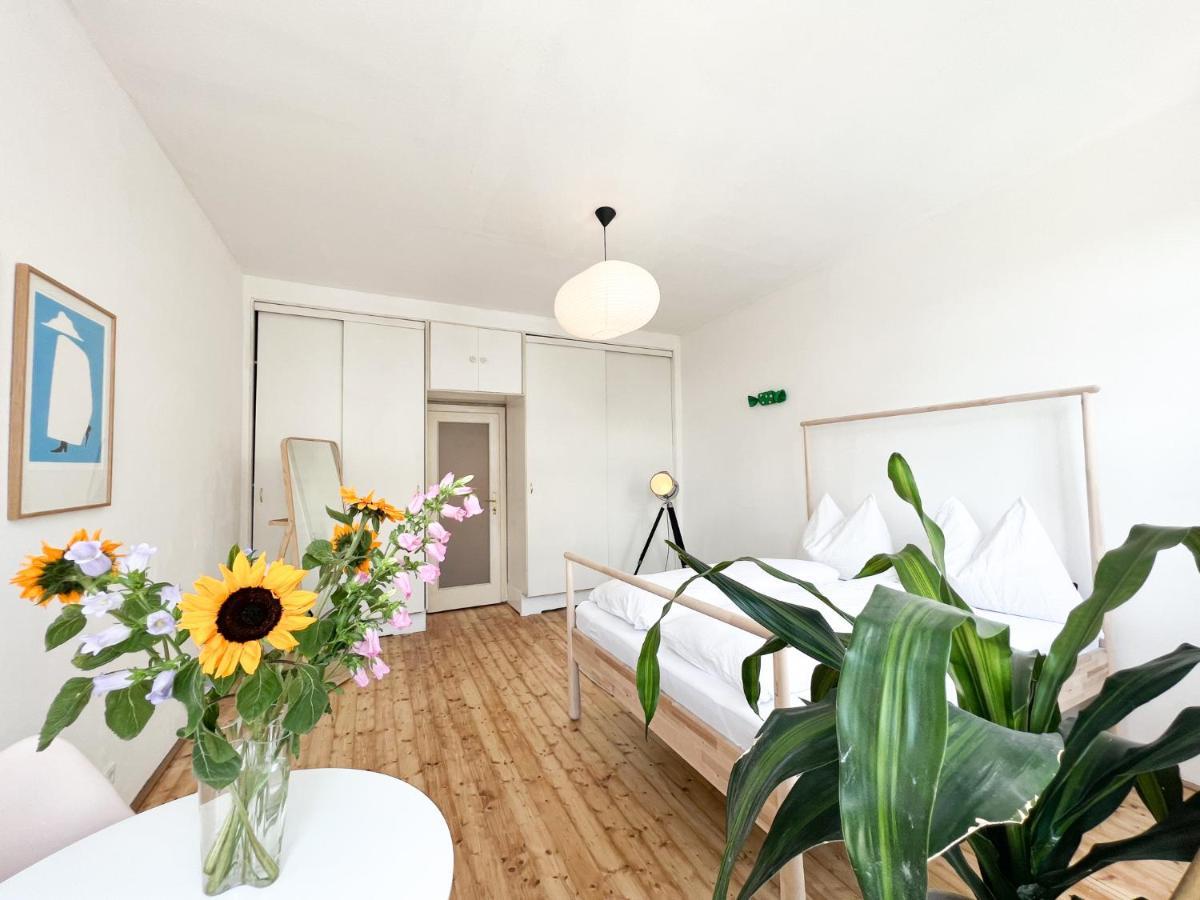 Central Apartment Next To Belvedere Castle Wien Exteriör bild