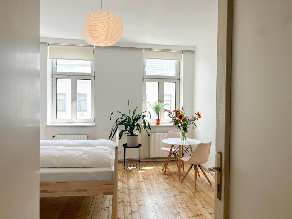 Central Apartment Next To Belvedere Castle Wien Exteriör bild